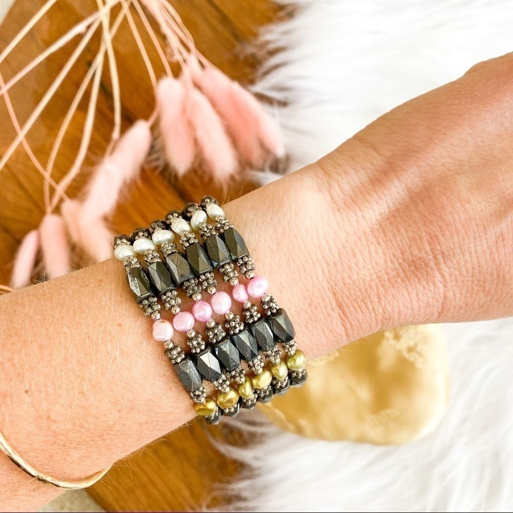 Gorgeous magnetic bead bracelet/necklace versatile
